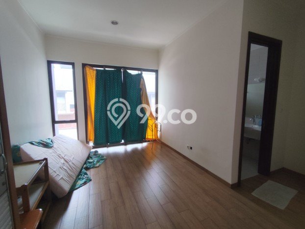 Rumah Minimalis 3 KT di Suvarna Sutera Tangerang Unfurnished Rumah Minimalis 3 KT di Suvarna Sutera Tangerang Unfurnished
