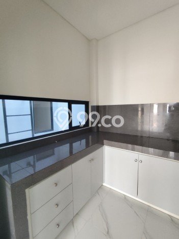 Rumah Minimalis 3 KT di Suvarna Sutera Tangerang Semi Furnished Rumah Minimalis 3 KT di Suvarna Sutera Tangerang Semi Furnished