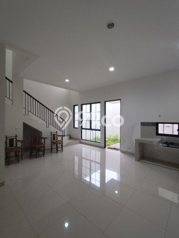 Rumah sewa siap pakai 3 KT di Suvarna Sutera, Tangerang Rumah sewa siap pakai 3 KT di Suvarna Sutera, Tangerang
