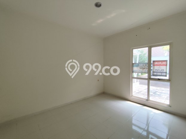 Rumah Luas Asri 2 KT Siap Pakai di Suvarna Sutera Tangerang Rumah Luas Asri 2 KT Siap Pakai di Suvarna Sutera Tangerang
