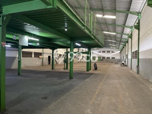 AREA BISNIS! Gudang Kawasan Jatake, Luas 1500m², Jalan Utama AREA BISNIS! Gudang Kawasan Jatake, Luas 1500m², Jalan Utama