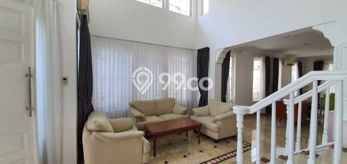 Rumah Mewah LB 240m2 Siap Pakai Desain Elegan di Lippo Karawaci, Tangerang Rumah Mewah LB 240m2 Siap Pakai Desain Elegan di Lippo Karawaci, Tangerang