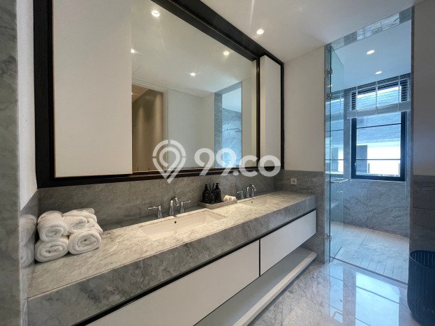 Rumah Elit Modern Tanpa Renovasi di Pondok Pinang Jakarta Selatan Rumah Elit Modern Tanpa Renovasi di Pondok Pinang Jakarta Selatan
