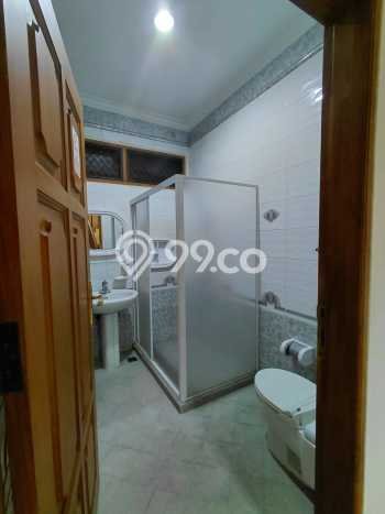 Disewakan! Rumah 5 Kamar Tidur &
4 Kamar Mandi di Cipete, Jakarta Selatan Disewakan! Rumah 5 Kamar Tidur &
4 Kamar Mandi di Cipete, Jakarta Selatan