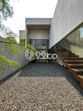 Rumah Luxury Modern Siap Huni di Ampera Jakarta Selatan Rumah Luxury Modern Siap Huni di Ampera Jakarta Selatan
