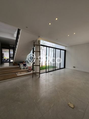 Rumah Eksklusif Siap Huni LT 144m2 di Cilandak, Jakarta Selatan Rumah Eksklusif Siap Huni LT 144m2 di Cilandak, Jakarta Selatan
