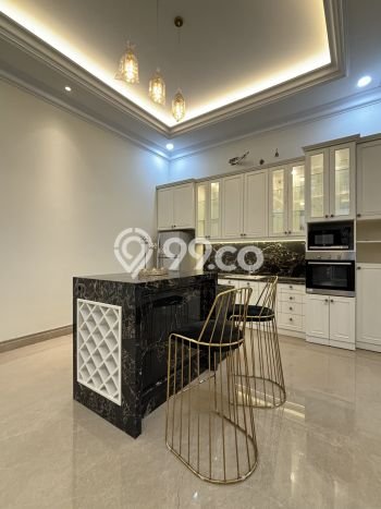 Hunian Elit LB 1000m2 Siap Pakai Desain Elegan di Pondok Indah, Jakarta Selatan Hunian Elit LB 1000m2 Siap Pakai Desain Elegan di Pondok Indah, Jakarta Selatan