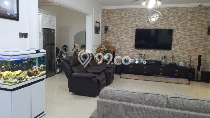 Rumah Luxury Modern Tanpa Renovasi di Legenda Wisata Bogor Rumah Luxury Modern Tanpa Renovasi di Legenda Wisata Bogor