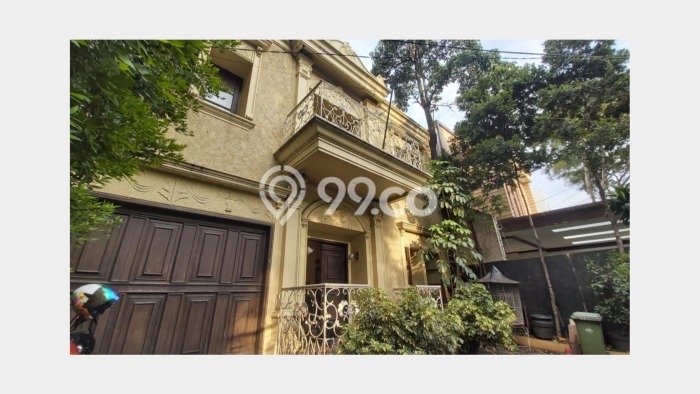 Rumah Luxury Modern Tanpa Renovasi di Pondok Indah Jakarta Selatan Rumah Luxury Modern Tanpa Renovasi di Pondok Indah Jakarta Selatan