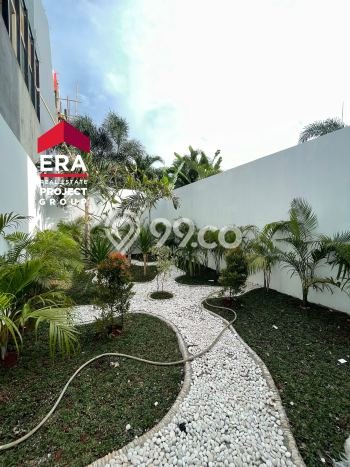 Ready to Use! Premium House LT 125m2 Desain Elegan di Kav DKI Ready to Use! Premium House LT 125m2 Desain Elegan di Kav DKI