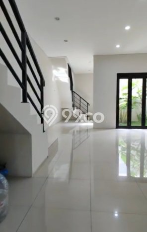 Hunian Mewah LB 180m2 Siap Pakai Desain Elegan di Meruya, Jakarta Barat Hunian Mewah LB 180m2 Siap Pakai Desain Elegan di Meruya, Jakarta Barat