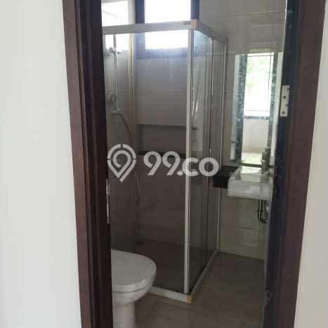 Rumah Elit Modern Tanpa Renovasi di Green Lake City Jakarta Barat Rumah Elit Modern Tanpa Renovasi di Green Lake City Jakarta Barat
