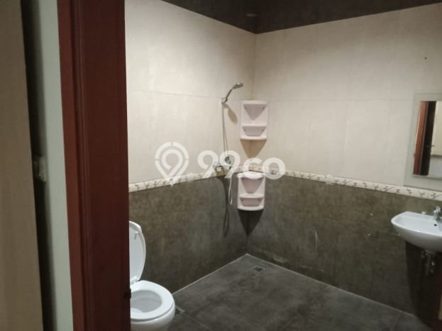 Rumah di Permata Buana, 3 KM, Area Tenang Rumah di Permata Buana, 3 KM, Area Tenang