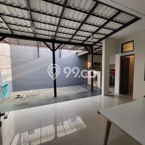 Disewakan! Rumah 3 Kamar Tidur &
3 Kamar Mandi di BSD, Tangerang Disewakan! Rumah 3 Kamar Tidur &
3 Kamar Mandi di BSD, Tangerang