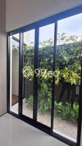 Rumah Elit Modern Tanpa Renovasi di BSD Tangerang Rumah Elit Modern Tanpa Renovasi di BSD Tangerang