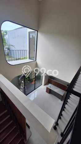 Rumah Elit Modern Tanpa Renovasi di BSD Tangerang Rumah Elit Modern Tanpa Renovasi di BSD Tangerang