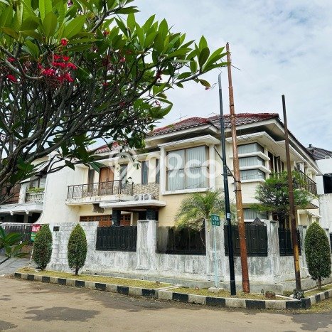 Jual Rumah Luas Elegan Dengan View Cantik di Cinere, Jakarta Selatan Jual Rumah Luas Elegan Dengan View Cantik di Cinere, Jakarta Selatan