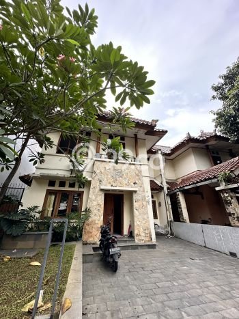 Dijual Rumah Mewah Elegan Dengan View Cantik di Cireundeu, Tangerang Dijual Rumah Mewah Elegan Dengan View Cantik di Cireundeu, Tangerang