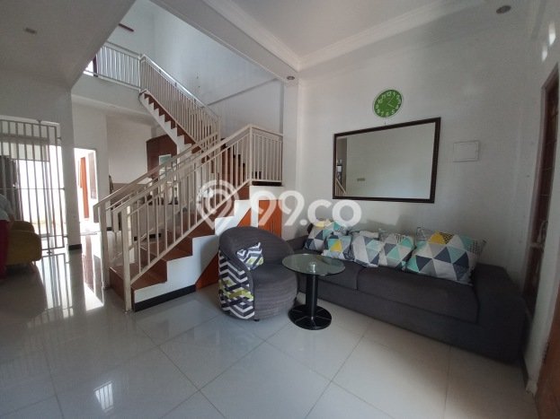 Dijual Rumah 4 Kamar Lokasi Ideal Bagus dan Strategis di Cinere Dijual Rumah 4 Kamar Lokasi Ideal Bagus dan Strategis di Cinere