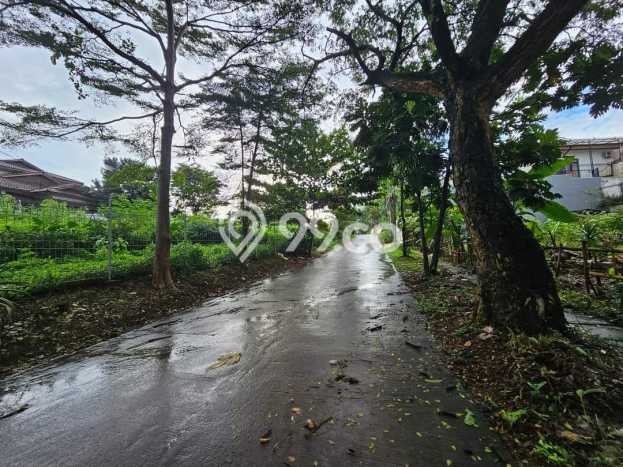 Lahan Strategis di Cinere Dijual dengan Luas 393m2 Lahan Strategis di Cinere Dijual dengan Luas 393m2