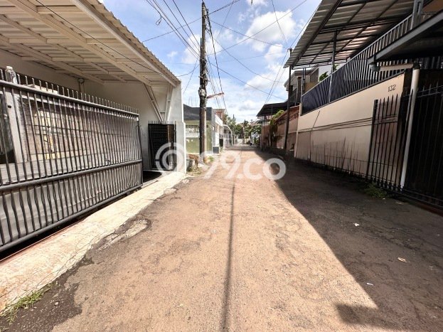 Rumah Strategis Minimalis Lb 100m2 di Cinere, Depok Rumah Strategis Minimalis Lb 100m2 di Cinere, Depok