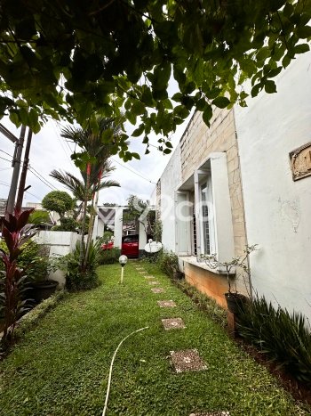 Rumah Strategis Modern Lb 140m2 di Cinere, Depok Rumah Strategis Modern Lb 140m2 di Cinere, Depok