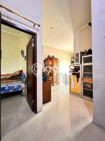 Jual Rumah Strategis Bagus Punya 3 KT di Cinere Depok SHM Jual Rumah Strategis Bagus Punya 3 KT di Cinere Depok SHM