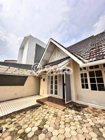 Rumah Luxury Modern Siap Huni di Lebak Bulus Jakarta Selatan Rumah Luxury Modern Siap Huni di Lebak Bulus Jakarta Selatan