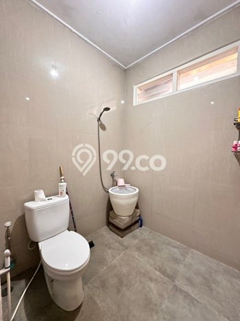 Rumah Strategis Modern Lb 210m2 di Cinere, Depok Rumah Strategis Modern Lb 210m2 di Cinere, Depok