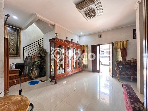Jual Rumah Strategis Bagus Punya 3 KT di Cinere Depok SHM Jual Rumah Strategis Bagus Punya 3 KT di Cinere Depok SHM