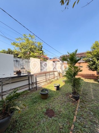 Kavling Tanah di Cinere Dijual Luas 240m2 Legalitas - Kavling Tanah di Cinere Dijual Luas 240m2 Legalitas -