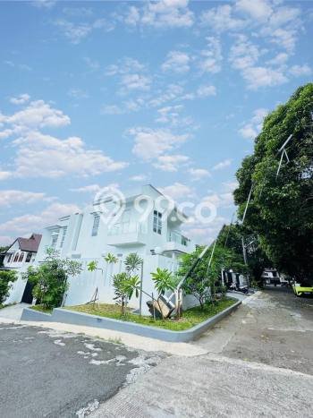 Dijual Rumah Premium dengan Fasilitas Sekitar Lengkap di Cinere, Depok Dijual Rumah Premium dengan Fasilitas Sekitar Lengkap di Cinere, Depok