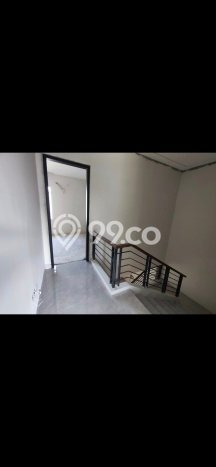 Rumah Mewah LB 256m2 Siap Huni Desain Elegan di BSD The Green, Tangerang Rumah Mewah LB 256m2 Siap Huni Desain Elegan di BSD The Green, Tangerang