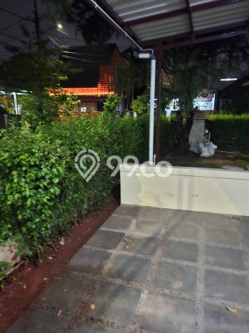 Rumah Elit Modern Siap Huni di Bintaro Jakarta Selatan Rumah Elit Modern Siap Huni di Bintaro Jakarta Selatan