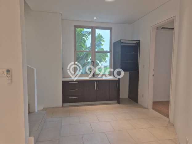 Hunian Ideal dengan LT 400m2 & LB 800m2 Disewakan di SCBD Hunian Ideal dengan LT 400m2 & LB 800m2 Disewakan di SCBD