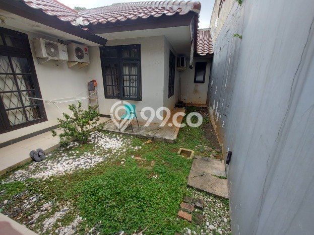 Rumah Mewah LB 180m2 Siap Huni Desain Elegan di Jatiwaringin, Jakarta Timur Rumah Mewah LB 180m2 Siap Huni Desain Elegan di Jatiwaringin, Jakarta Timur