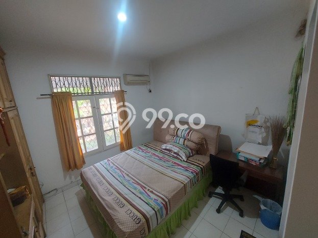 Rumah Mewah LB 250m2 Siap Pakai Desain Elegan di Jatiwaringin, Bekasi Rumah Mewah LB 250m2 Siap Pakai Desain Elegan di Jatiwaringin, Bekasi