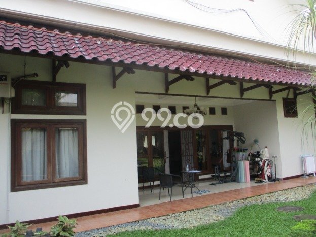 Rumah Nyaman 4 KT Luas Tanah 1283m² di Cipayung, Jakarta Timur Rumah Nyaman 4 KT Luas Tanah 1283m² di Cipayung, Jakarta Timur