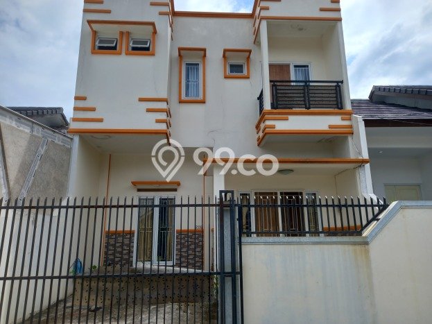 INVESTASI TEPAT! Rumah area Karang Tengah, LT 102m² Bangunan 200m² INVESTASI TEPAT! Rumah area Karang Tengah, LT 102m² Bangunan 200m²