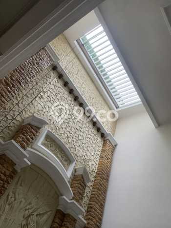 Rumah Minimalis di Taman Surya, Jakarta Barat, LT 200m² LB 350m² Rumah Minimalis di Taman Surya, Jakarta Barat, LT 200m² LB 350m²