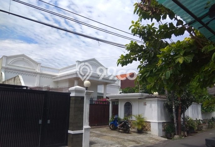 PROPERTI PILIHAN! Rumah area Kebon Jeruk, Luas 1206m² Bangunan 950m² PROPERTI PILIHAN! Rumah area Kebon Jeruk, Luas 1206m² Bangunan 950m²
