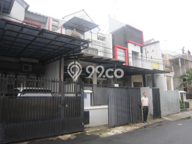HOT PROPERTY! Rumah Strategis di Semanan, Luas 90m² LB 124m² HOT PROPERTY! Rumah Strategis di Semanan, Luas 90m² LB 124m²