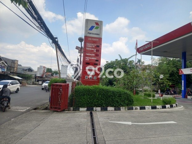 Unit Komersial Dijual di Jakarta Selatan LT 1702m2 & LB 100m2 Unit Komersial Dijual di Jakarta Selatan LT 1702m2 & LB 100m2