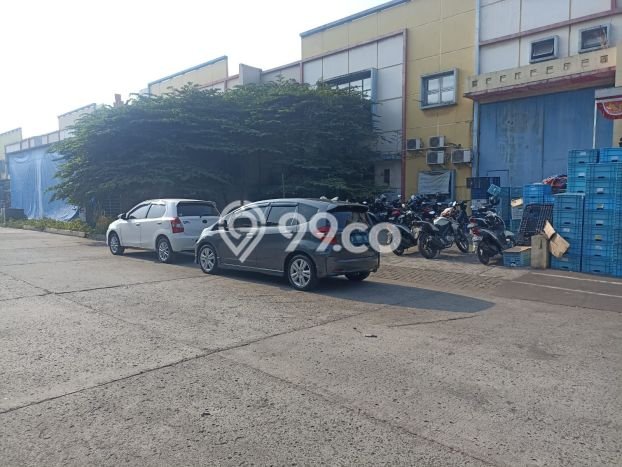 Dijual Gudang Strategis di Tigaraksa, Luas 700m², Jalan Utama, Area Bisnis Dijual Gudang Strategis di Tigaraksa, Luas 700m², Jalan Utama, Area Bisnis
