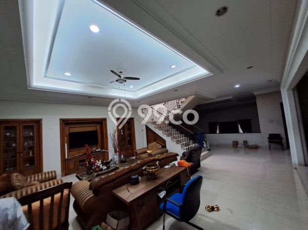 Rumah Strategis Taman Grisenda, Jakarta Utara, Luas 300m² LB 650m² Rumah Strategis Taman Grisenda, Jakarta Utara, Luas 300m² LB 650m²