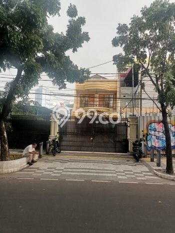 HARGA SPECIAL! Rumah Nyaman di Menteng, Jakarta Pusat, Luas 368m² Bangunan 515m² BISA KPR! HARGA SPECIAL! Rumah Nyaman di Menteng, Jakarta Pusat, Luas 368m² Bangunan 515m² BISA KPR!