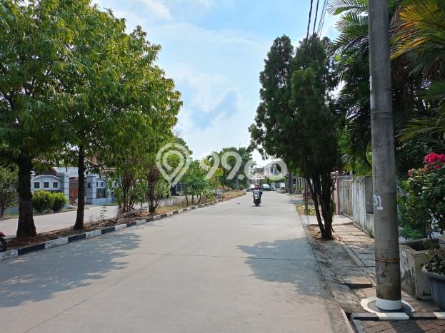 Rumah 4 Kamar Dekat dengan Fasilitas Umum, Jakarta Timur - Lokasi Premium Rumah 4 Kamar Dekat dengan Fasilitas Umum, Jakarta Timur - Lokasi Premium