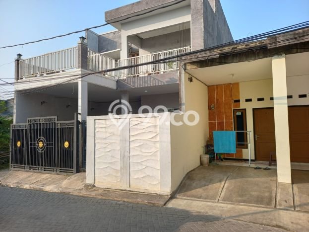For Sale Rumah 5 Kamar Lokasi Ideal Nyaman dan Strategis di Karang Tengah For Sale Rumah 5 Kamar Lokasi Ideal Nyaman dan Strategis di Karang Tengah