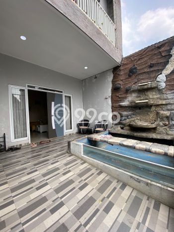 For Sale Rumah 5 Kamar Lokasi Ideal Nyaman dan Strategis di Karang Tengah For Sale Rumah 5 Kamar Lokasi Ideal Nyaman dan Strategis di Karang Tengah