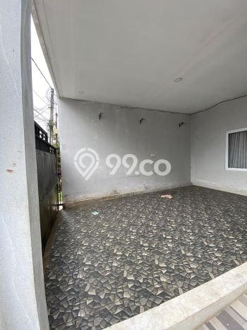 For Sale Rumah 5 Kamar Lokasi Ideal Nyaman dan Strategis di Karang Tengah For Sale Rumah 5 Kamar Lokasi Ideal Nyaman dan Strategis di Karang Tengah